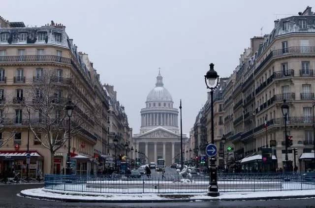 Погода в Париже в январе