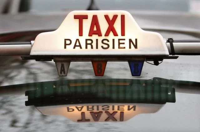 Такси Париж