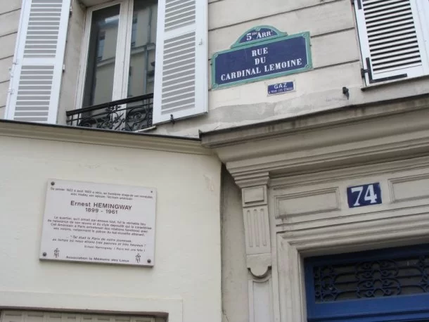 Первая парижская квартира-комната Хемингуэя